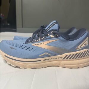 Brooks Adrenaline GTS Light Blue and Beige Sneakers